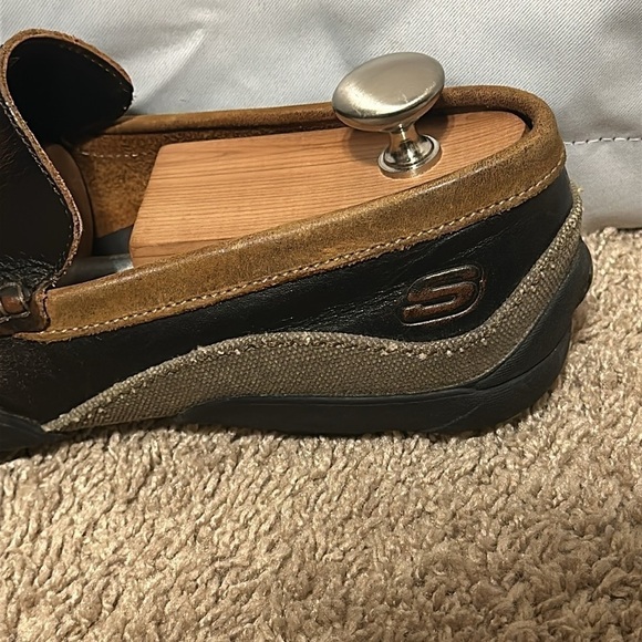 Sketchers Brown Phoenix Bird Leather Size 9.5 Men’s Slip On, Loafers F15-3 Eagle main image 9